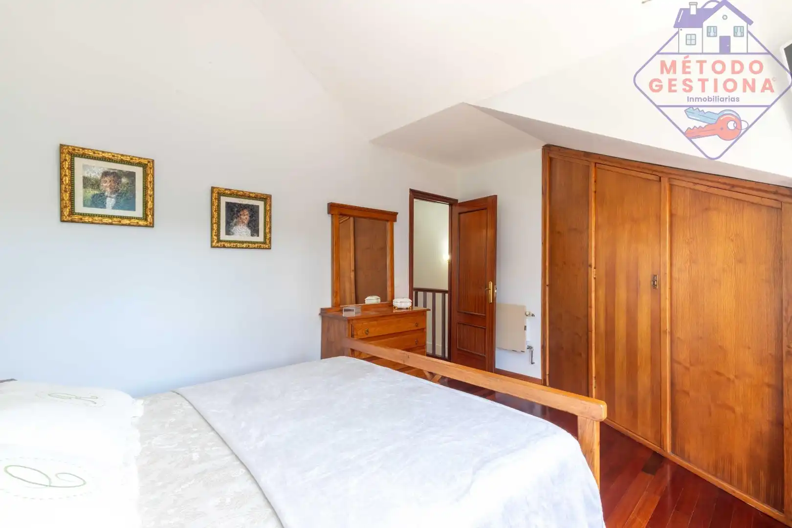 Casa aparellada amb jardí en venda a Calle SOMERA (LA), imagen 25