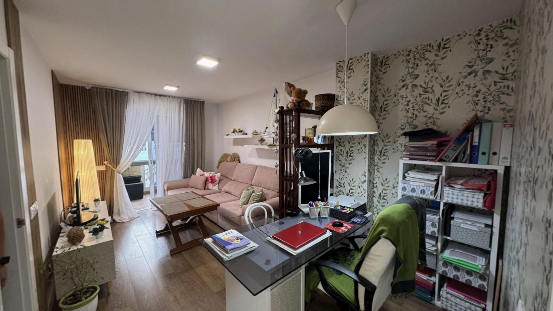 Living room of Flat for sale in Telde  with Air Conditioner, Private garden and Balcony