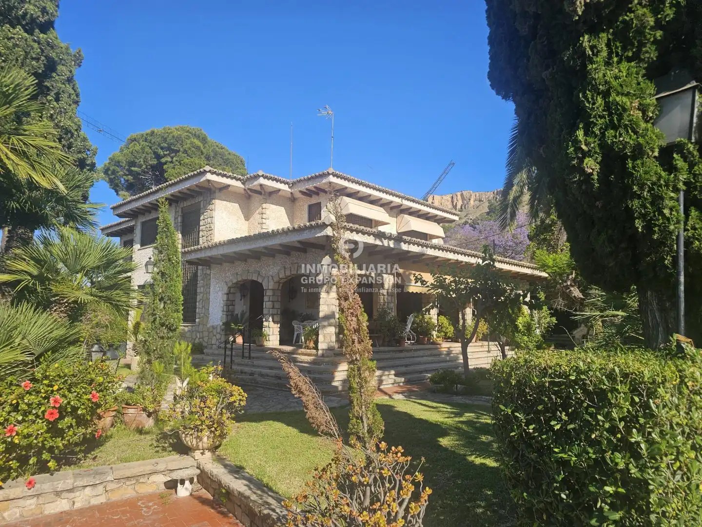 Vista exterior de Casa o chalet en venta en Alicante / Alacant con Jardín privado, Terraza y Trastero