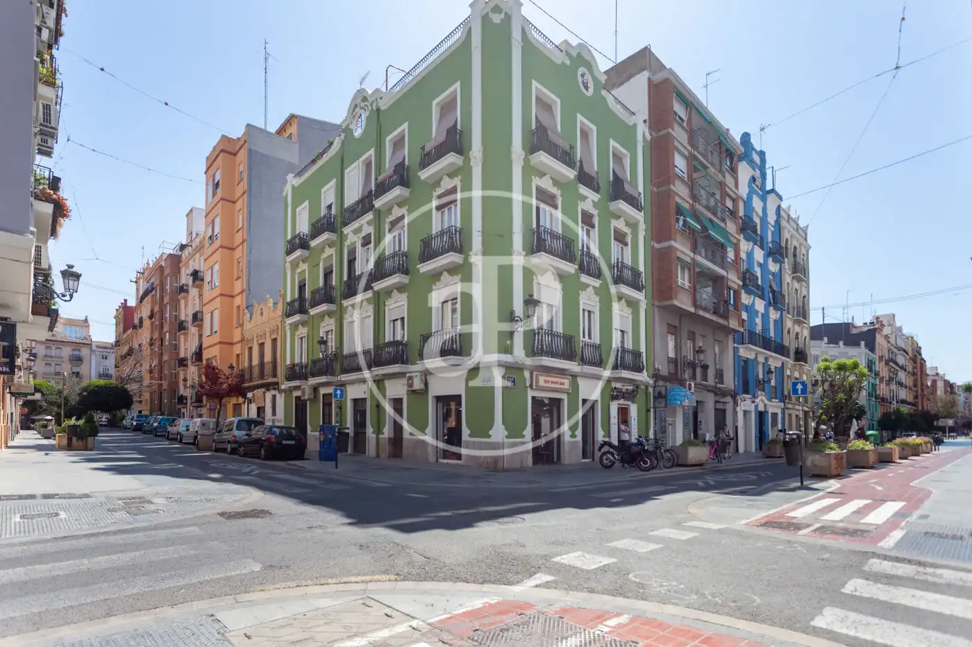 Außenansicht von Wohnung zur Miete in Valencia mit Klimaanlage, Heizung und Abstellraum