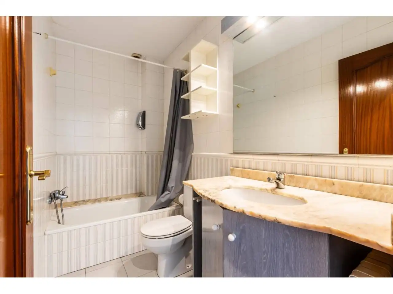 House with garden for sale in Calle ESCOLA PIA, imagen 11