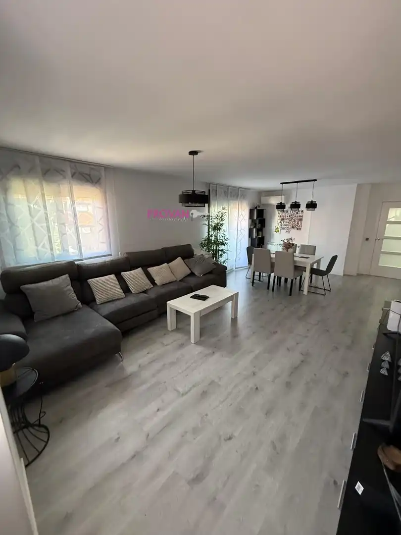 Sala d'estar de Àtic en venda en Torrejón de Ardoz amb Aire condicionat, Calefacció i Terrassa