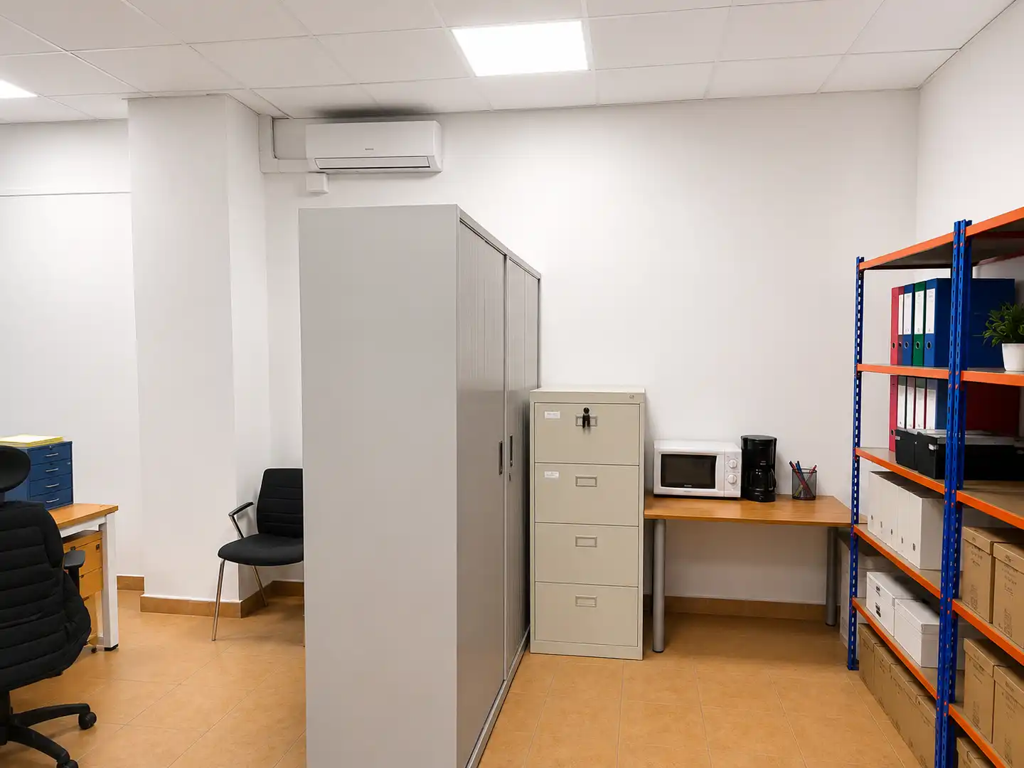 Commercial properties for rent in Zaragoza  with Air Conditioner