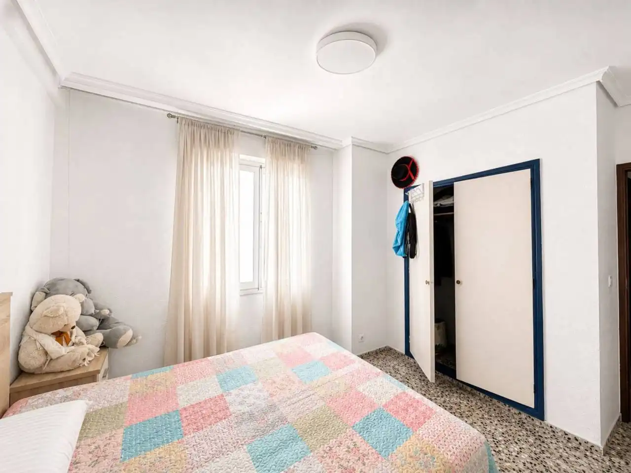 Piso con terraza en venta en Calle Villarreal, imagen 3