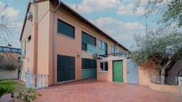 Vista exterior de Casa o xalet en venda en Leganés amb Aire condicionat i Terrassa