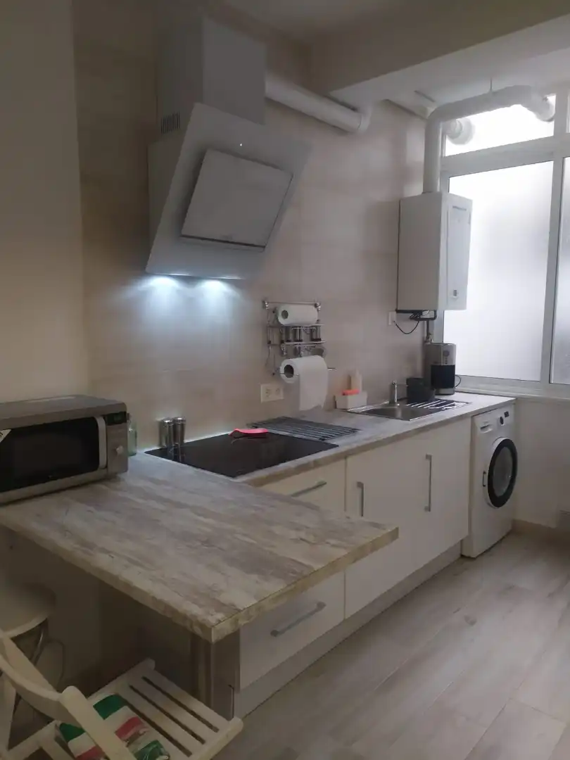 Flat for rent in Avenida de Portugal, Carmelitas