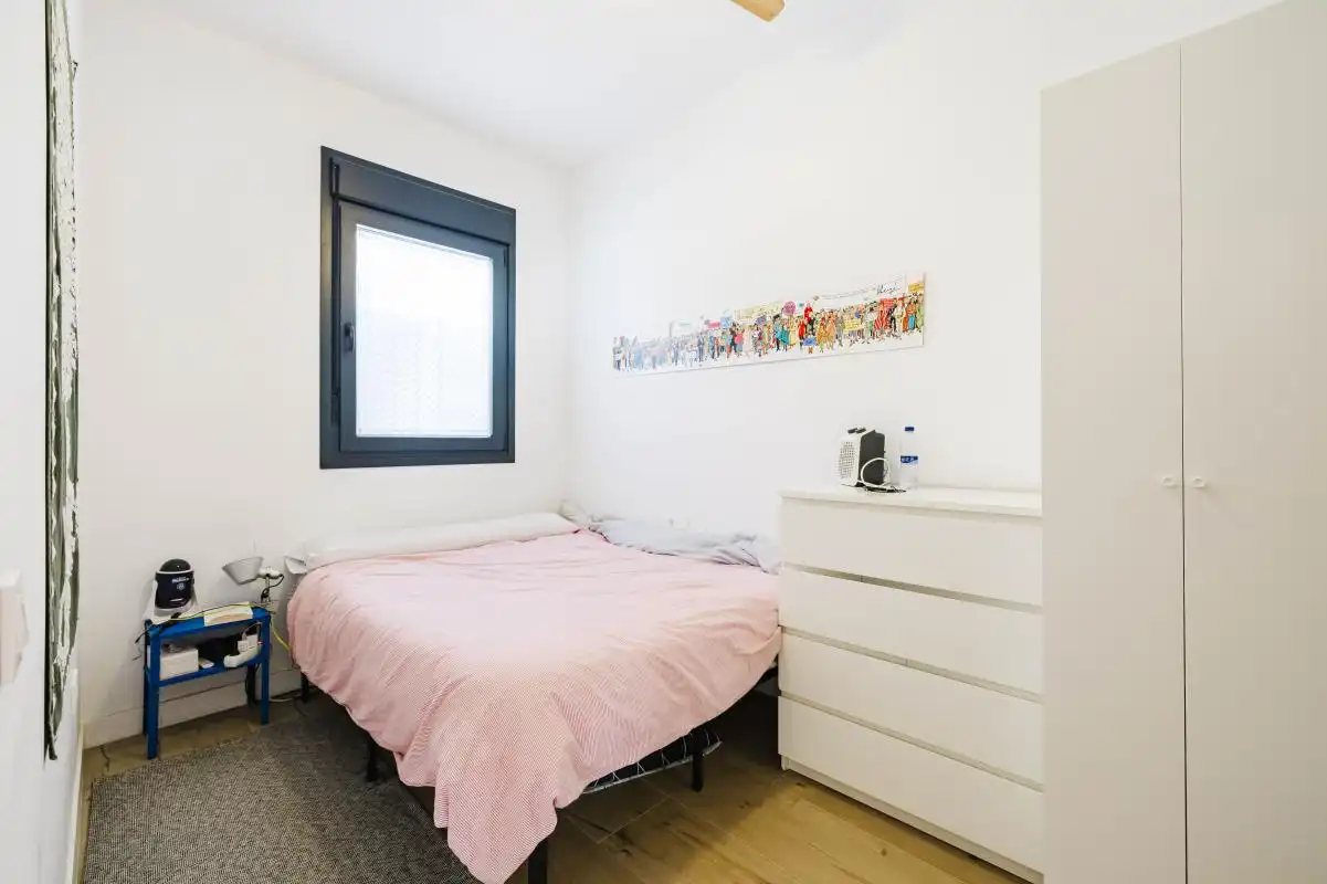 Habitación de Casa adosada en venta en Málaga con Aire acondicionado, Calefacción y Jardín privado