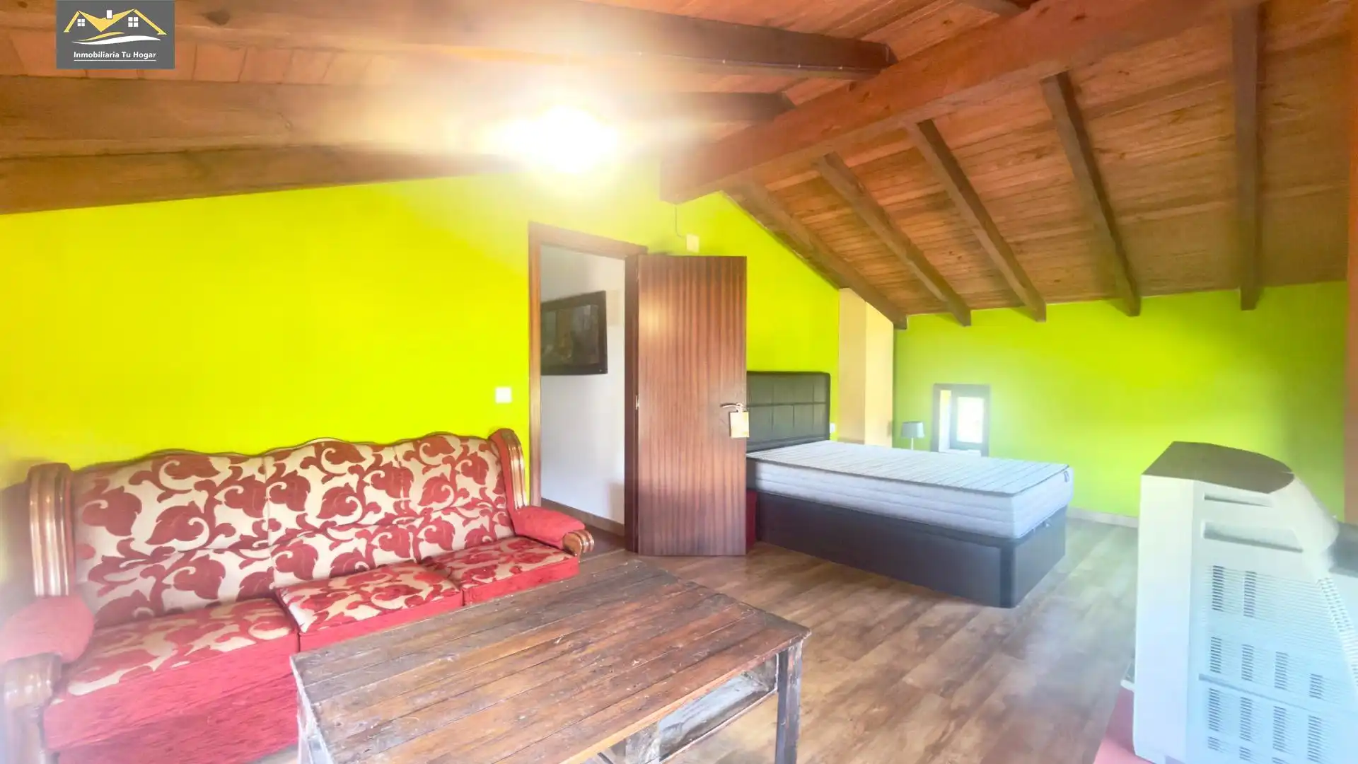 Sala de estar de Finca rústica en venta en Castrelo de Miño con Jardín privado, Terraza y Amueblado