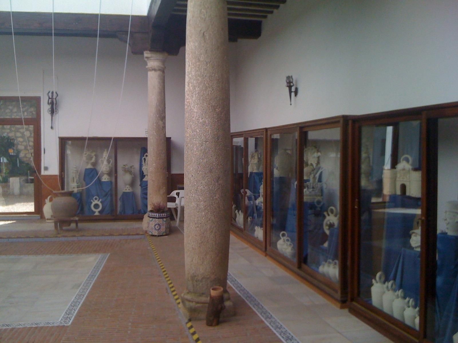 Country house for sale in Ocaña  with Air Conditioner, Private garden and Terrace