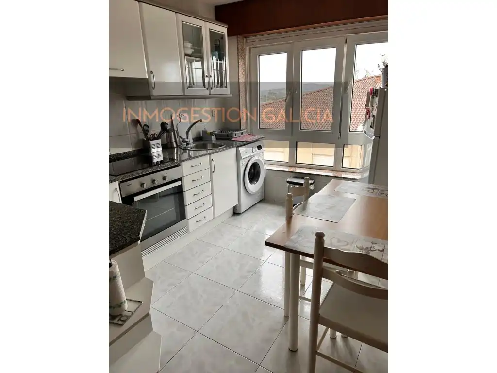 Flat with lift to rent in Avenida Meson, imagen 4