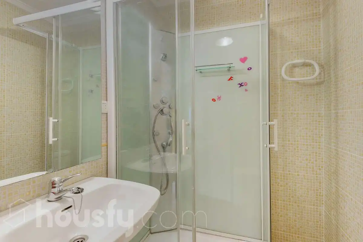 Flat for sale in Calle Mieres, Sama