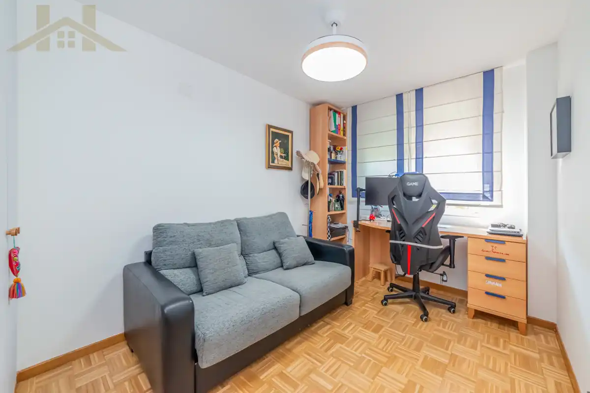 Living room of Flat for sale in Rivas-Vaciamadrid  with Air Conditioner, Heating and Parquet flooring