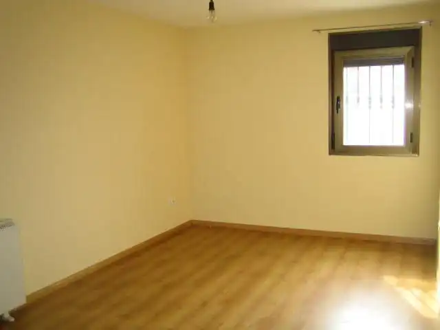 Habitación de Apartamento de alquiler en San Agustín del Guadalix con Calefacción, Horno y Lavadora