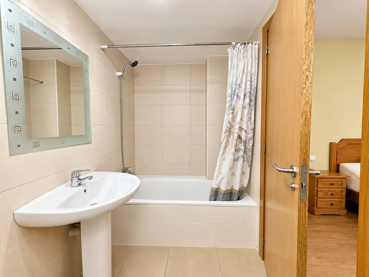 Bathroom of Flat for sale in Carlet, Valencia
