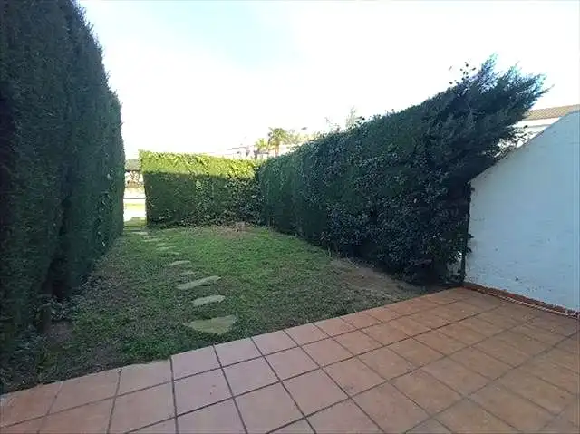 Adosado con terraza en venta en Carrer Pau Vila
