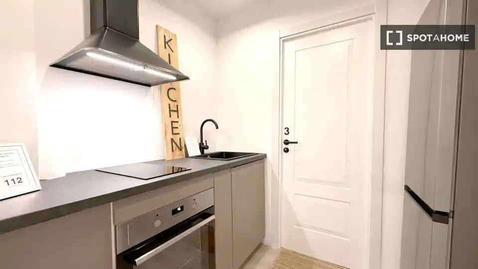 Küche von Wohnung zur untervermieten in  Palma de Mallorca mit Klimaanlage, Terrasse und Möbliert