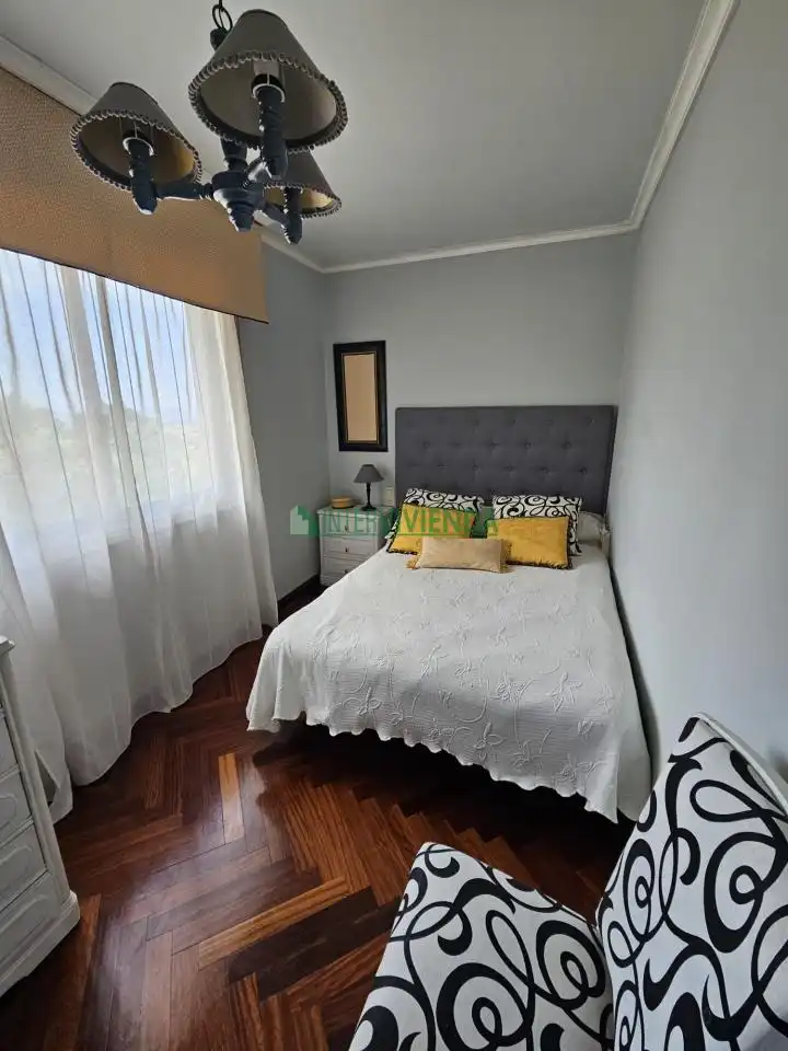 Habitación de Casa o chalet en venta en Vigo  con Calefacción, Jardín privado y Terraza