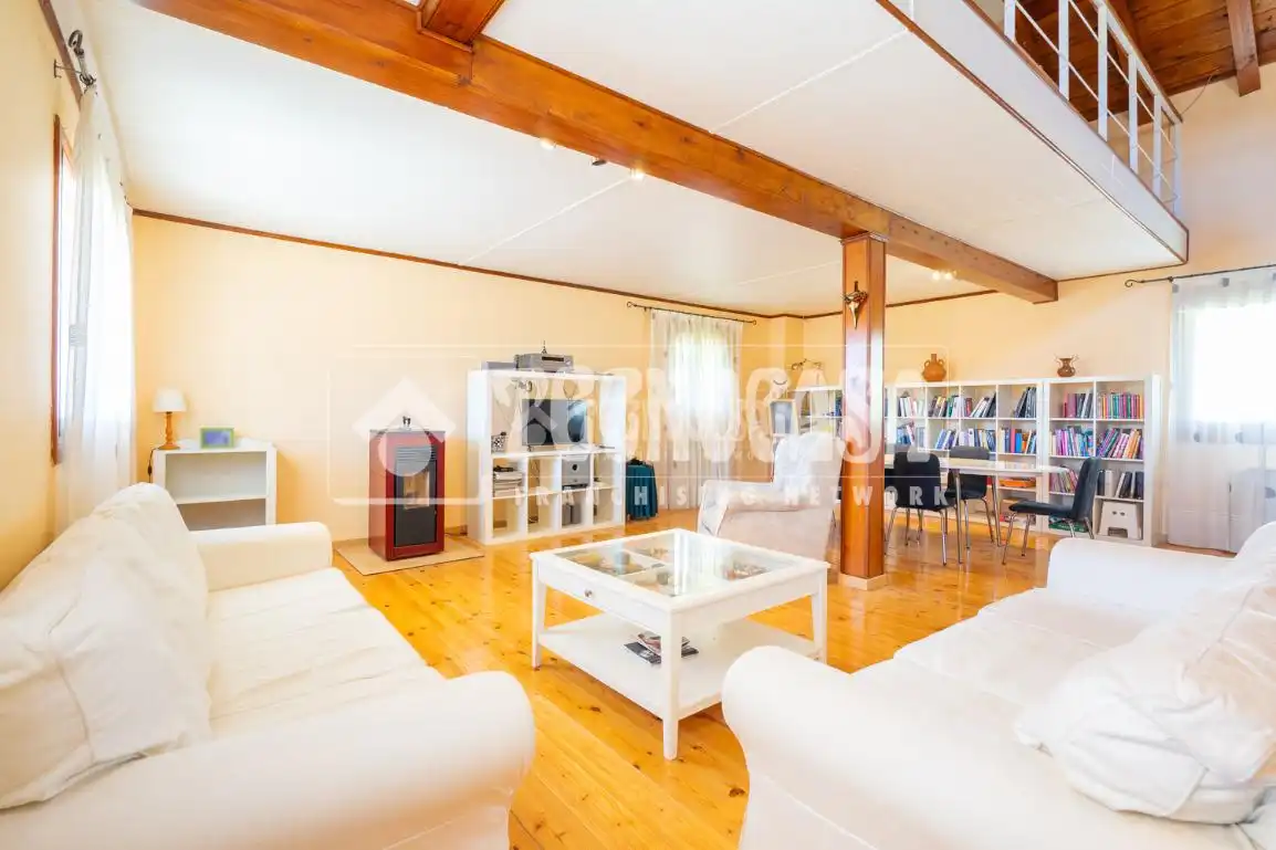 Sala de estar de Casa o chalet en venta en Guadalix de la Sierra con Calefacción, Jardín privado y Terraza