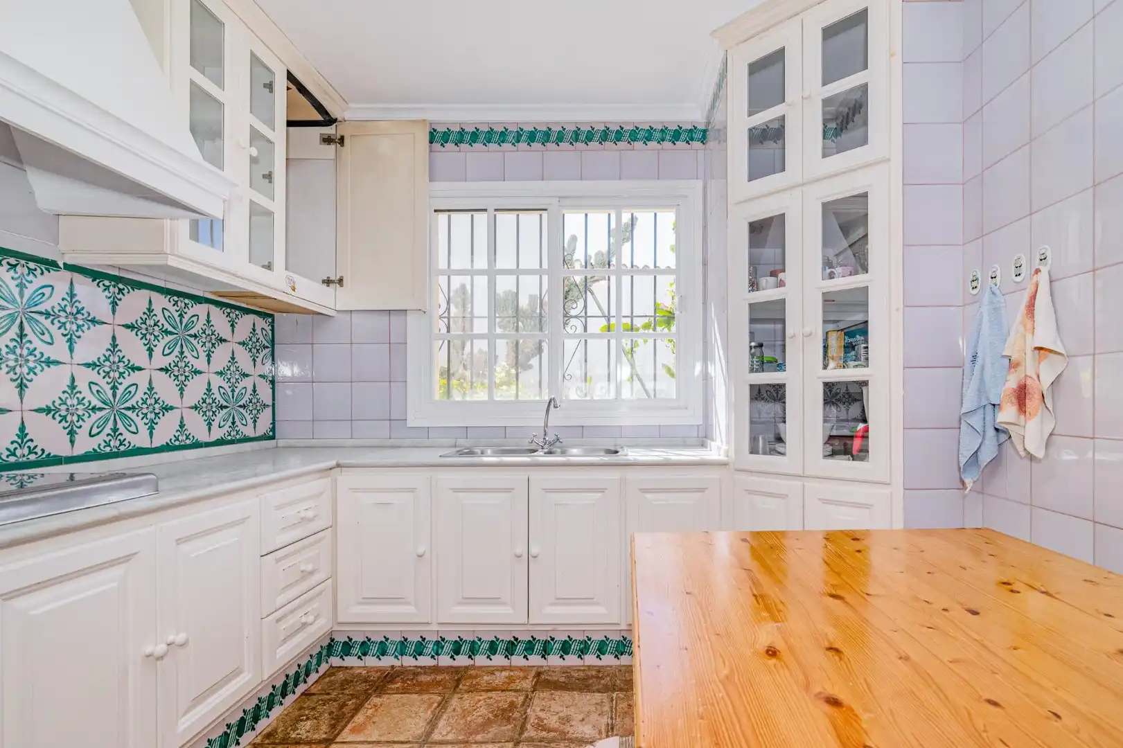 Cocina de Casa o chalet en venta en Motril con Jardín privado, Terraza y Piscina