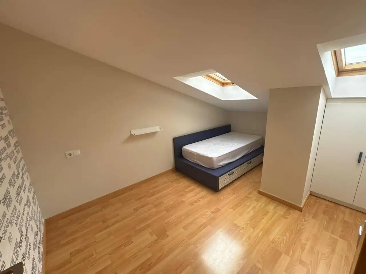 Dormitori de Pis en venda en Binéfar amb Aire condicionat, Calefacció i Parquet