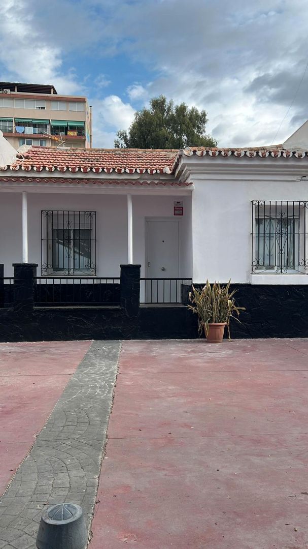 Vista exterior de Casa o xalet en venda en Málaga Capital amb Aire condicionat, Terrassa i Moblat
