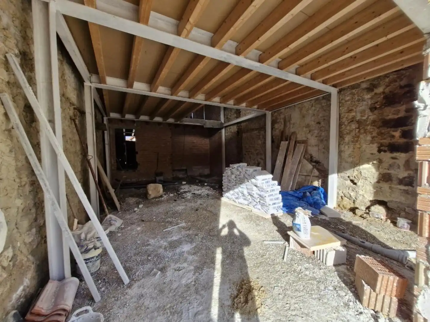 Einfamilien-Reihenhaus zum Verkauf in San Felices de Buelna mit Privatgarten und Balkon