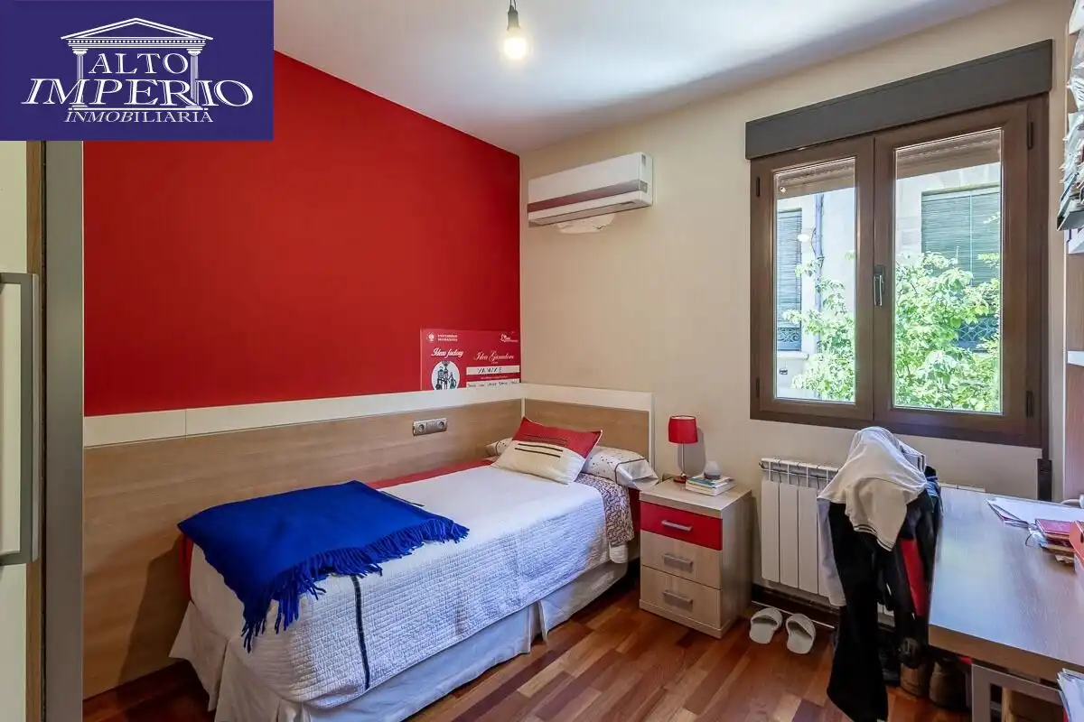 Bedroom of Houses for sale in Granada  with Air Conditioner, Heating and Private garden