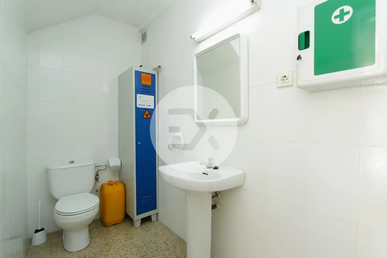 Bathroom of Commercial properties for rent in Viladecans