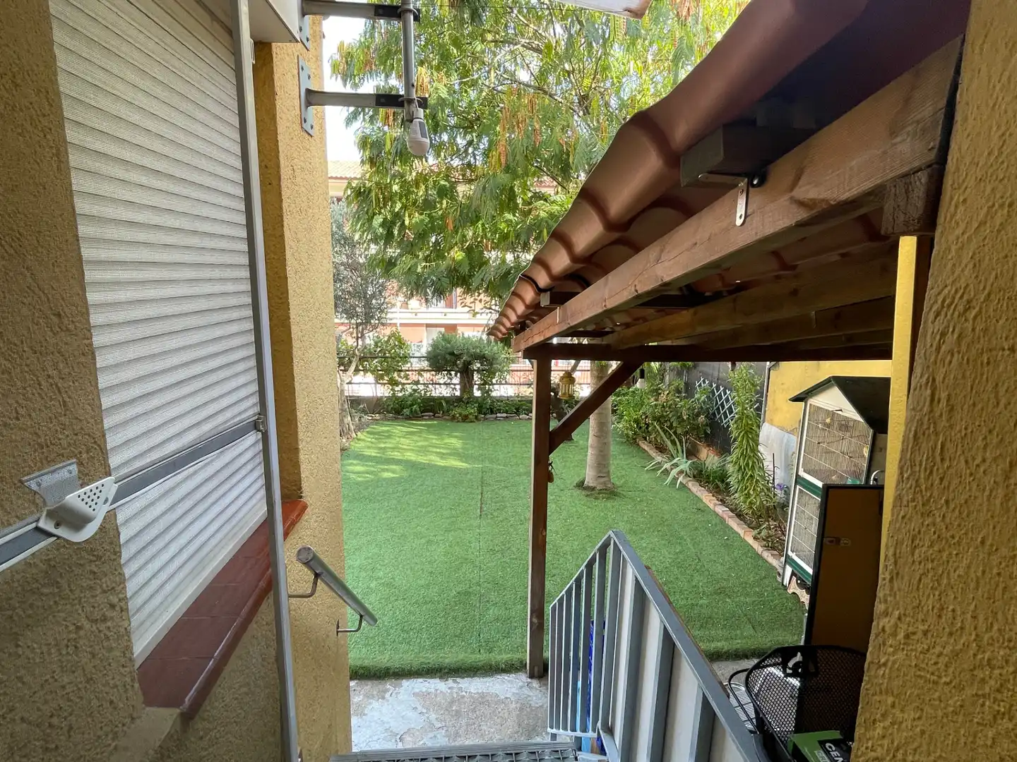 Casa aparellada amb jardí en venda a Olot, imagen 15