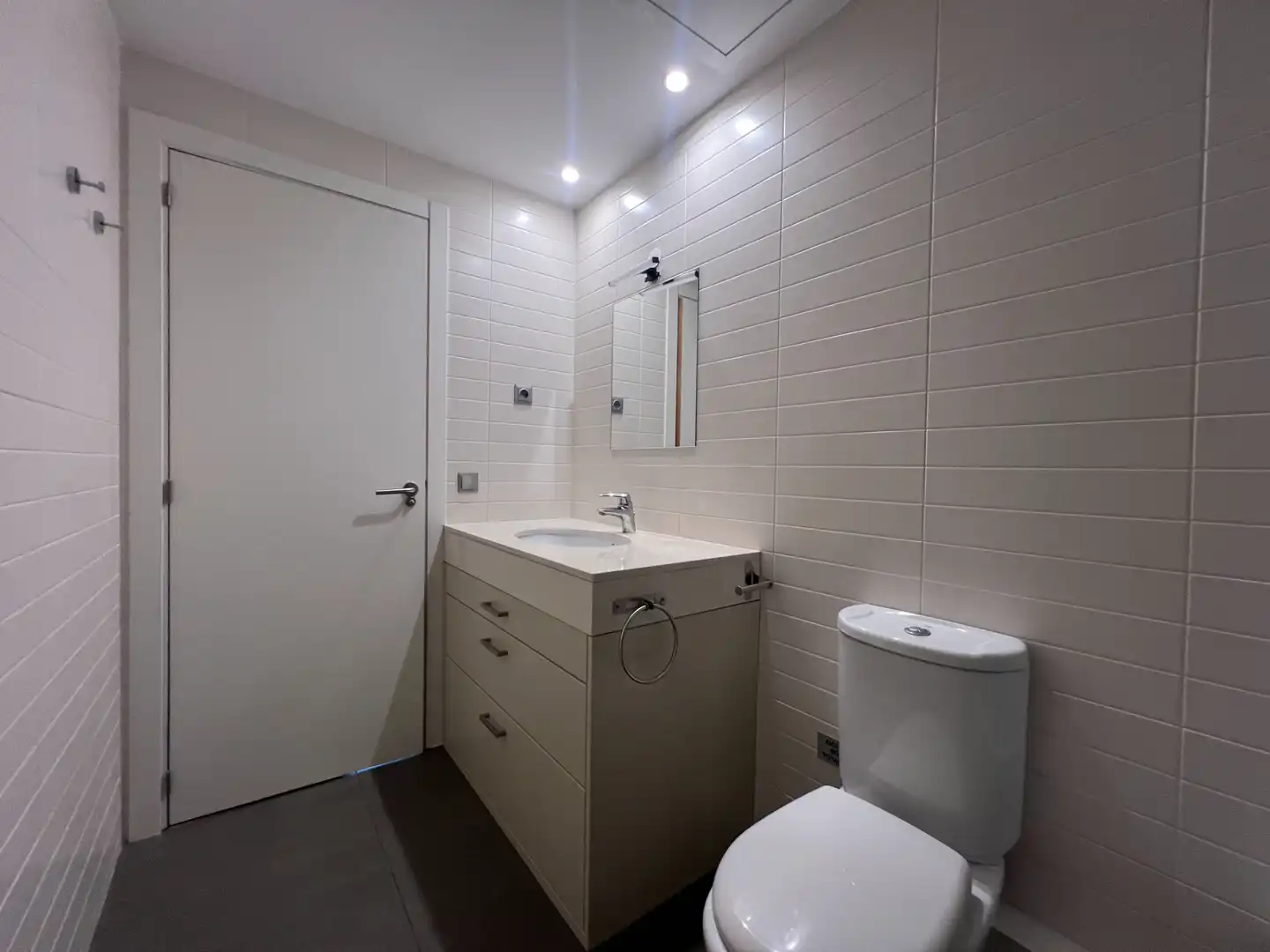 Badezimmer von Wohnung zum Verkauf in Sant Cugat del Vallès mit Klimaanlage, Heizung und Privatgarten