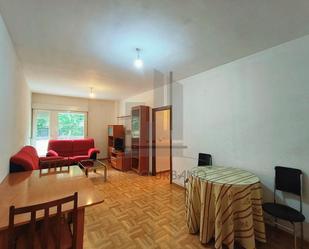 Living room of Flat to share in Salamanca Capital  with Balcony