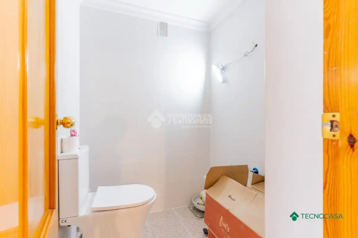 Baño de Piso en venta en Roquetas de Mar con Aire acondicionado y Terraza