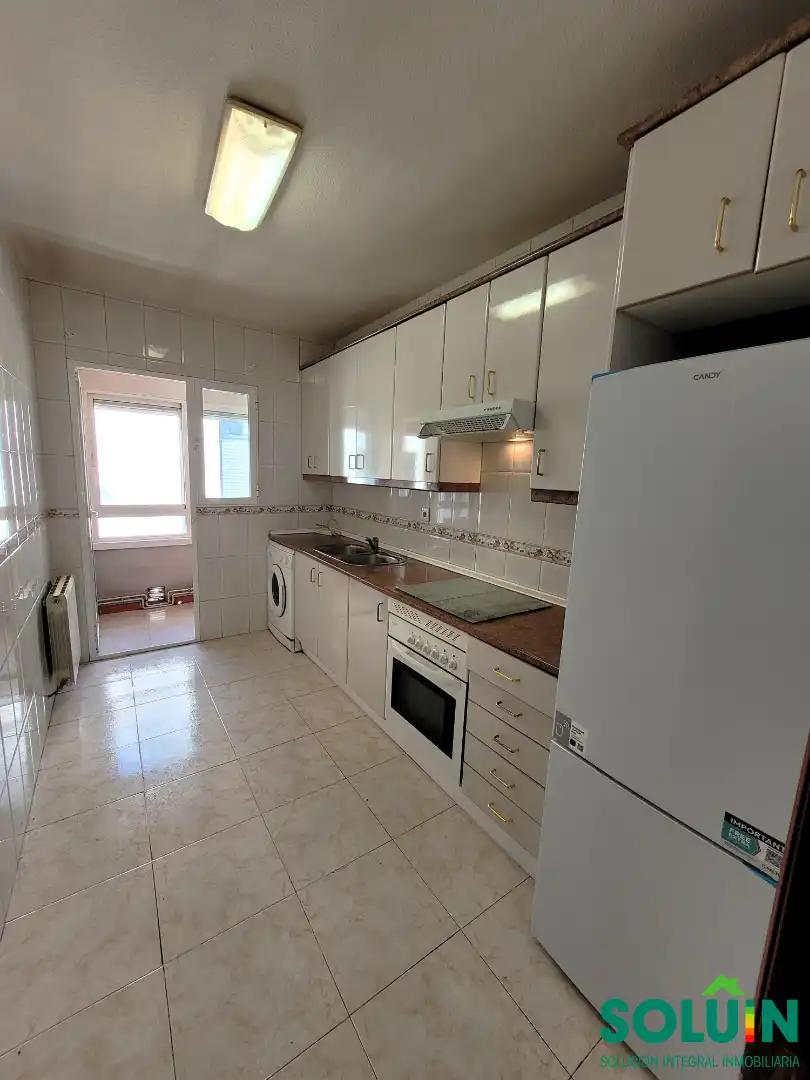 Cocina de Piso en venta en Fuenlabrada con Calefacción, Trastero y Horno
