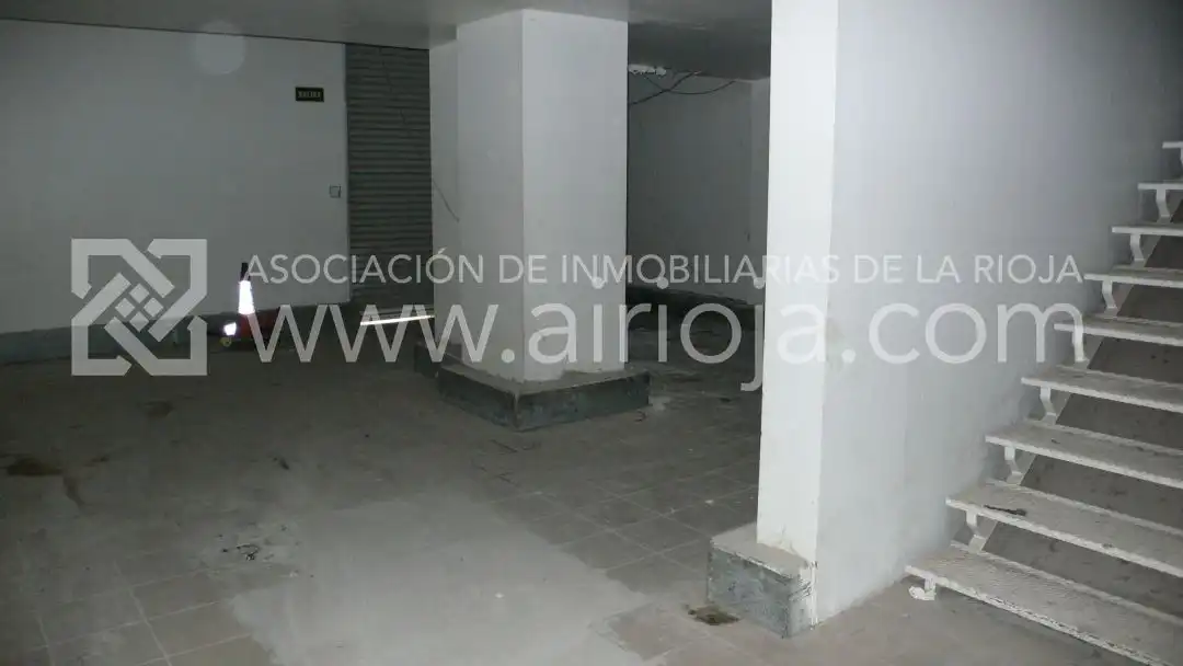 Business premises for sale in Logroño - Calle Marqués de la Ensenada Fachada también a Villamediana 21, imagen 9