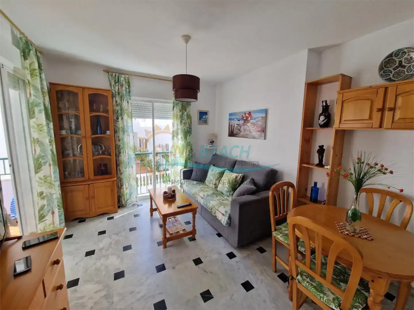 Sala d'estar de Pis en venda en Almuñécar amb Moblat