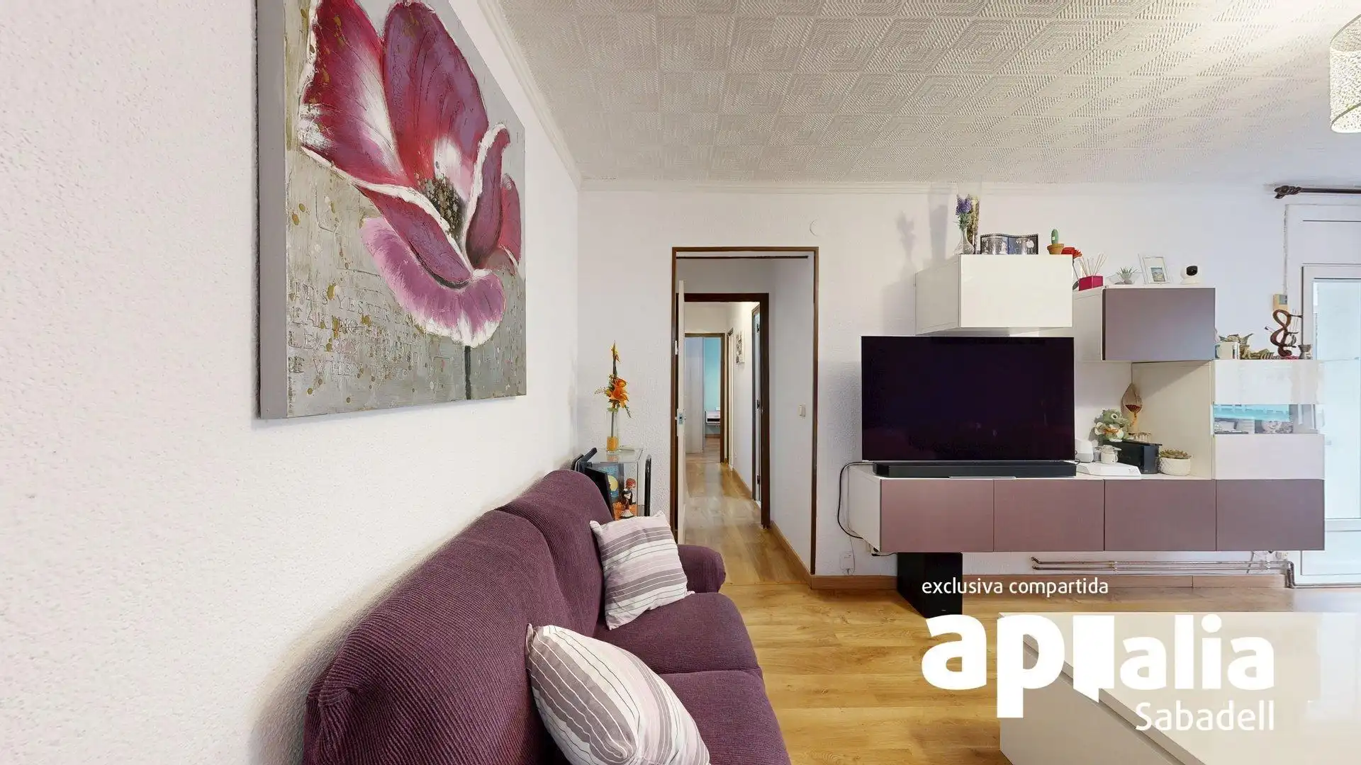 Sala d'estar de Pis en venda en Cerdanyola del Vallès amb Aire condicionat, Calefacció i Parquet