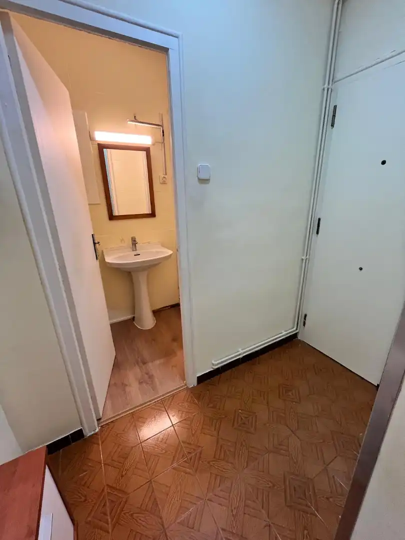 Bany de Pis en venda en L'Hospitalet de Llobregat amb Aire condicionat, Calefacció i Parquet