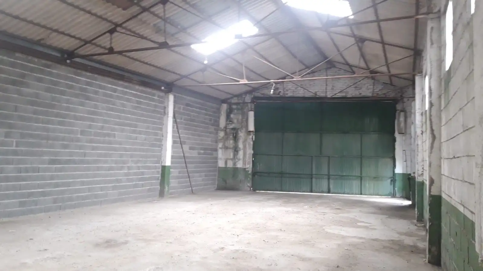Fabrikhallen zur Miete in Cambados