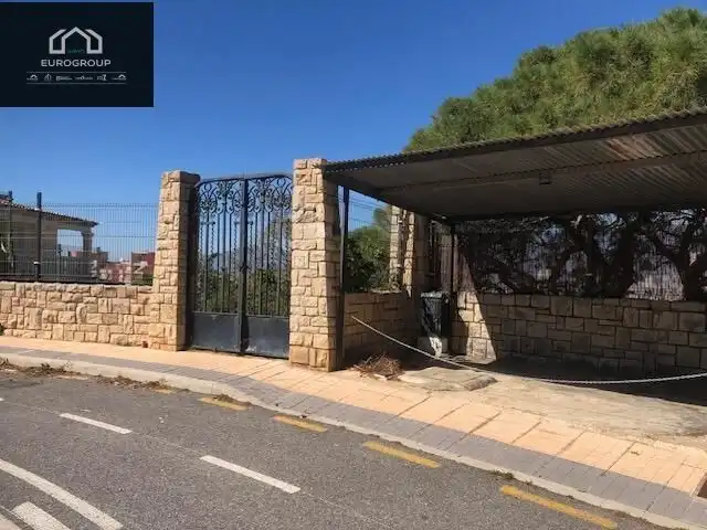 Vista exterior de Casa o xalet de lloguer en Benidorm amb Aire condicionat, Calefacció i Jardí privat