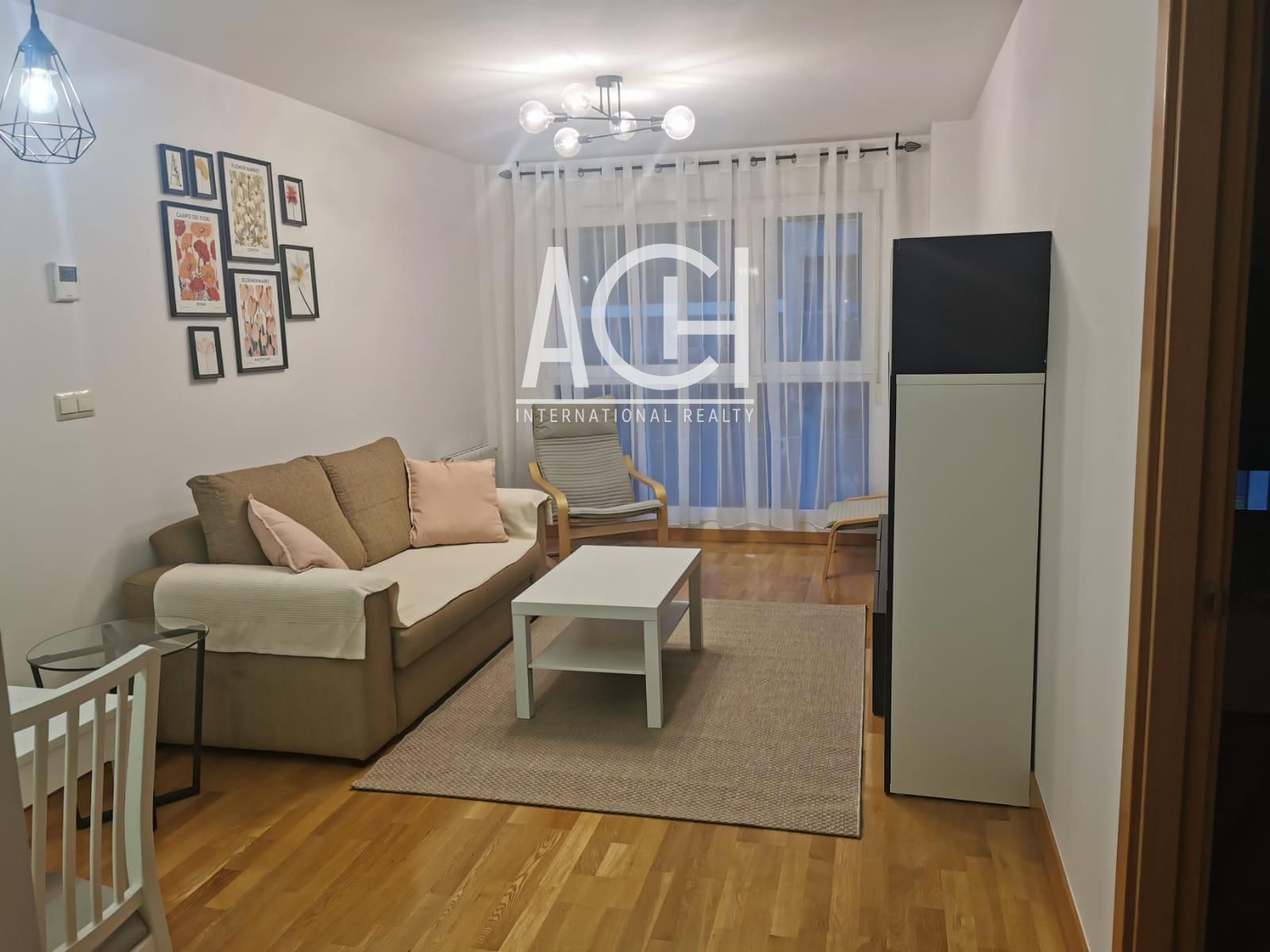 Living room of Flat to rent in Bilbao   with Heating