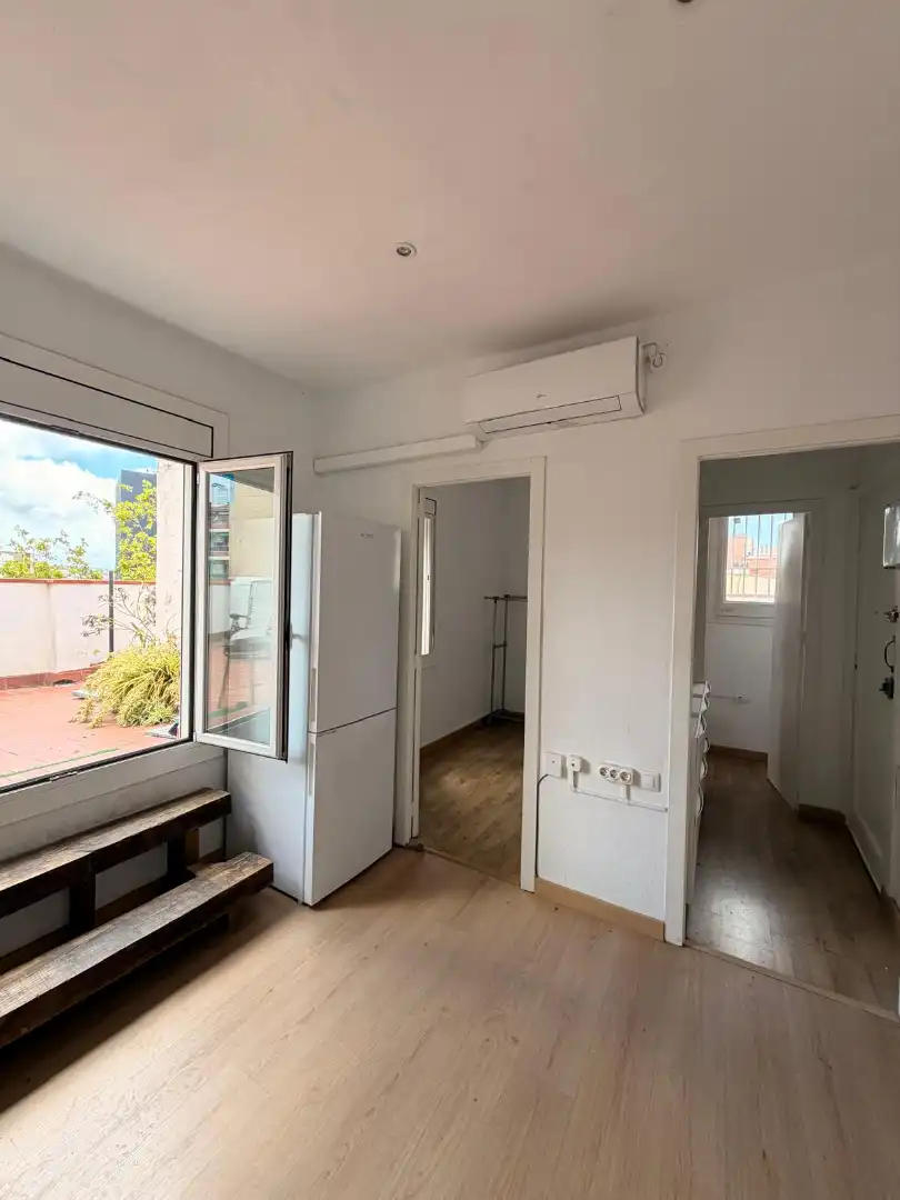 Bedroom of Attic for sale in Barcelona  with Air Conditioner, Heating and Parquet flooring