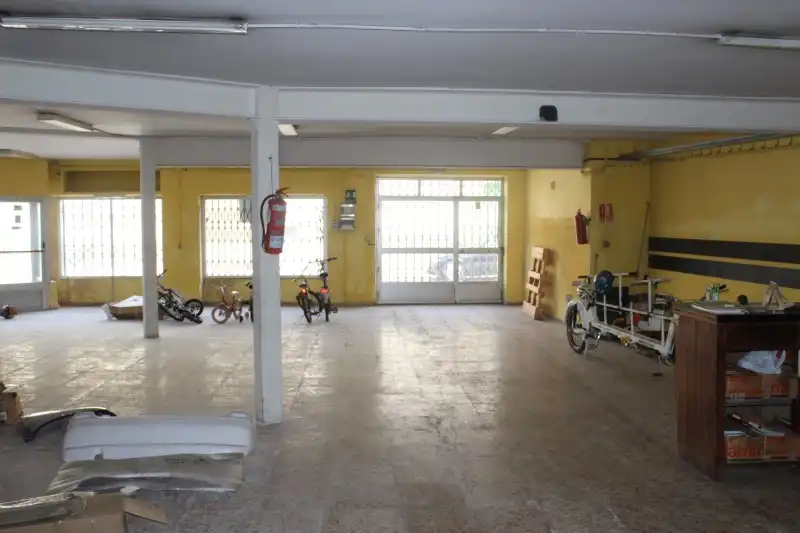 Local comercial de lloguer a Tomelloso