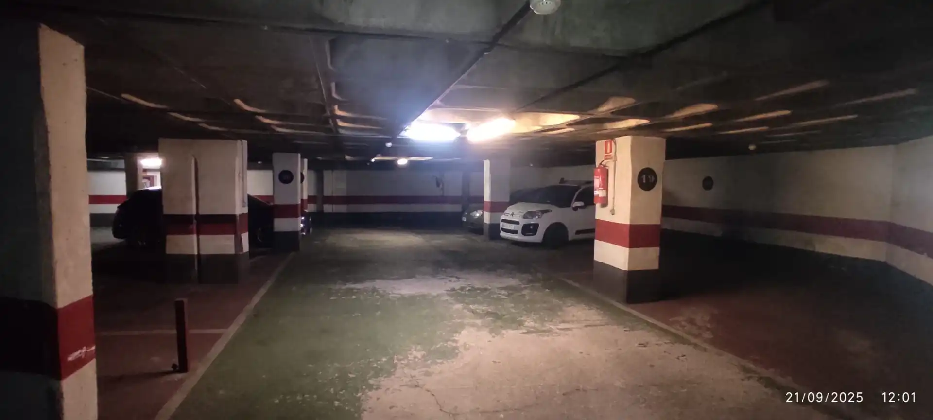 Parkplatz von Garage zum Verkauf in Zaragoza