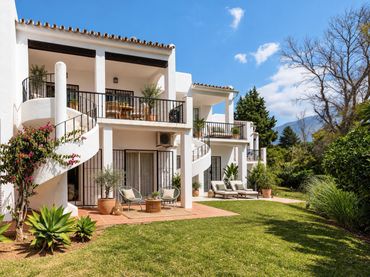 Adosado con piscina en alquiler en Nueva Andalucía