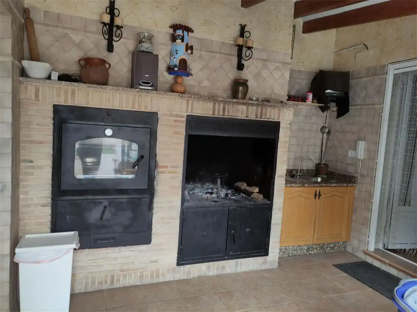 Cuina de Casa o xalet en venda en Yecla amb Aire condicionat, Jardí privat i Parquet