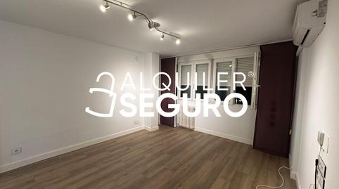 Foto 2 de Pis de lloguer a Pico de Los Artilleros, Vinateros,  Madrid Capital