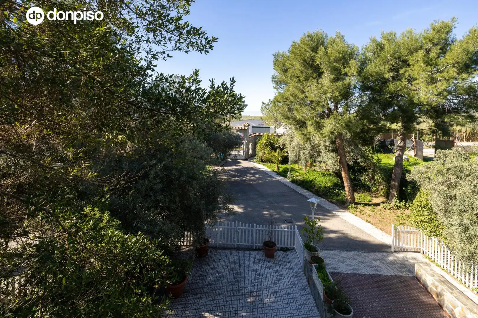 Vista exterior de Casa o chalet en venta en Atarfe con Calefacción, Jardín privado y Terraza