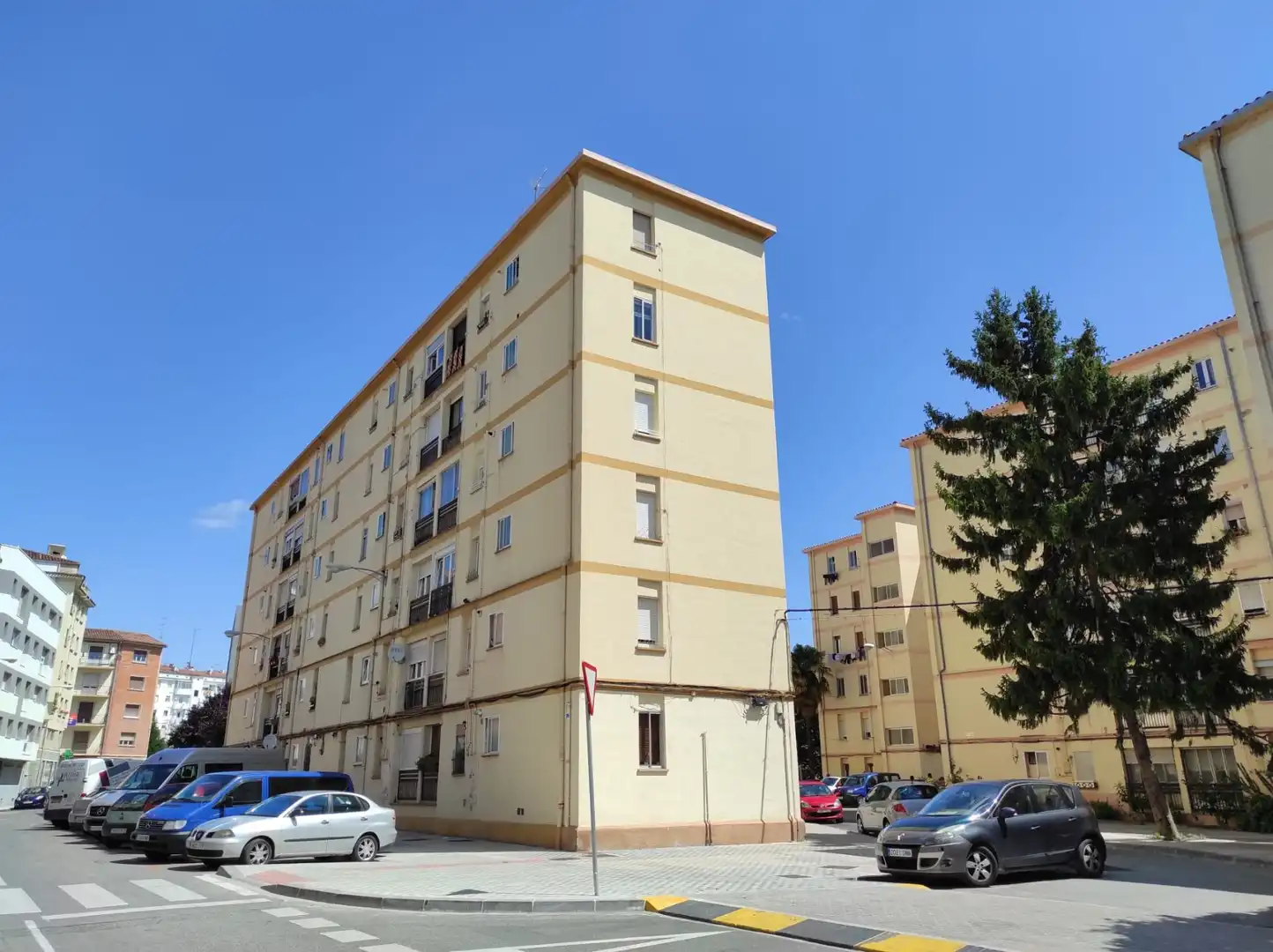 Vista exterior de Pis en venda en  Pamplona / Iruña amb Calefacció i Moblat