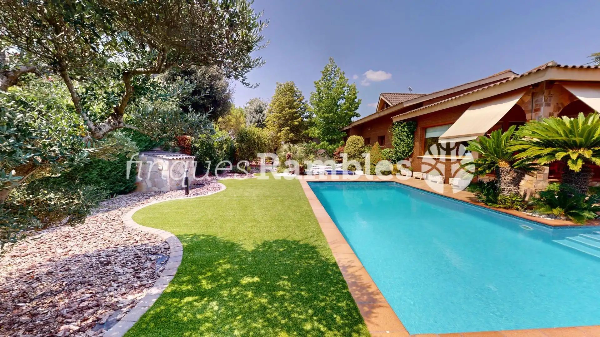 Vista exterior de Casa o chalet en venta en La Pobla de Claramunt con Calefacción, Jardín privado y Terraza