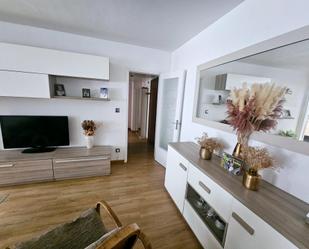 Sala d'estar de Pis en venda en Badalona amb Parquet i Alarma